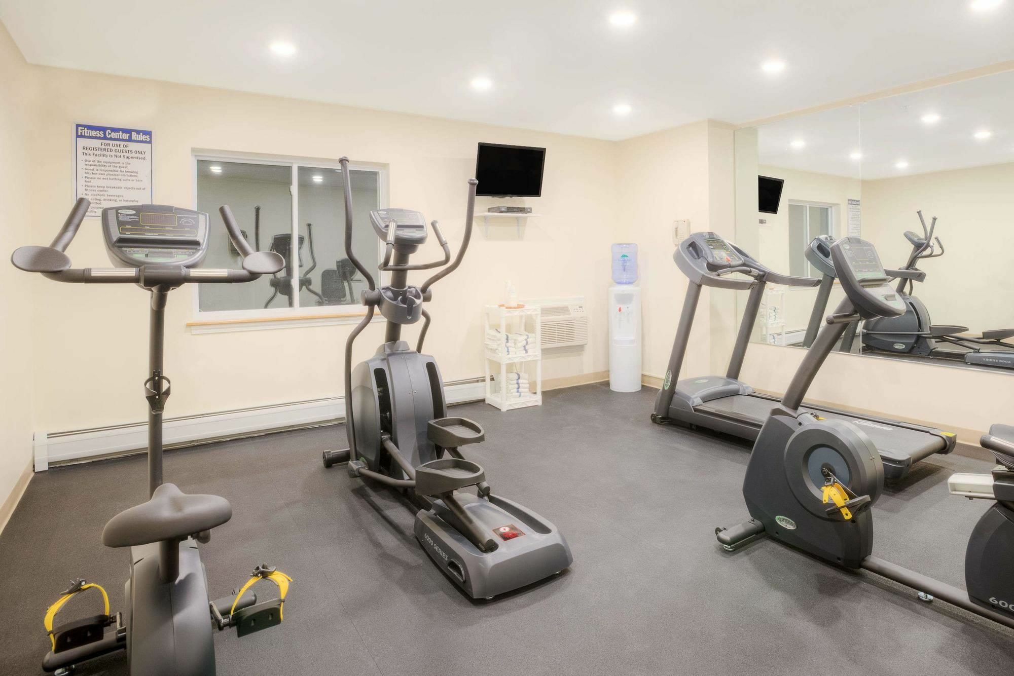 Baymont By Wyndham Essex Burlington Area Ξενοδοχείο Εξωτερικό φωτογραφία